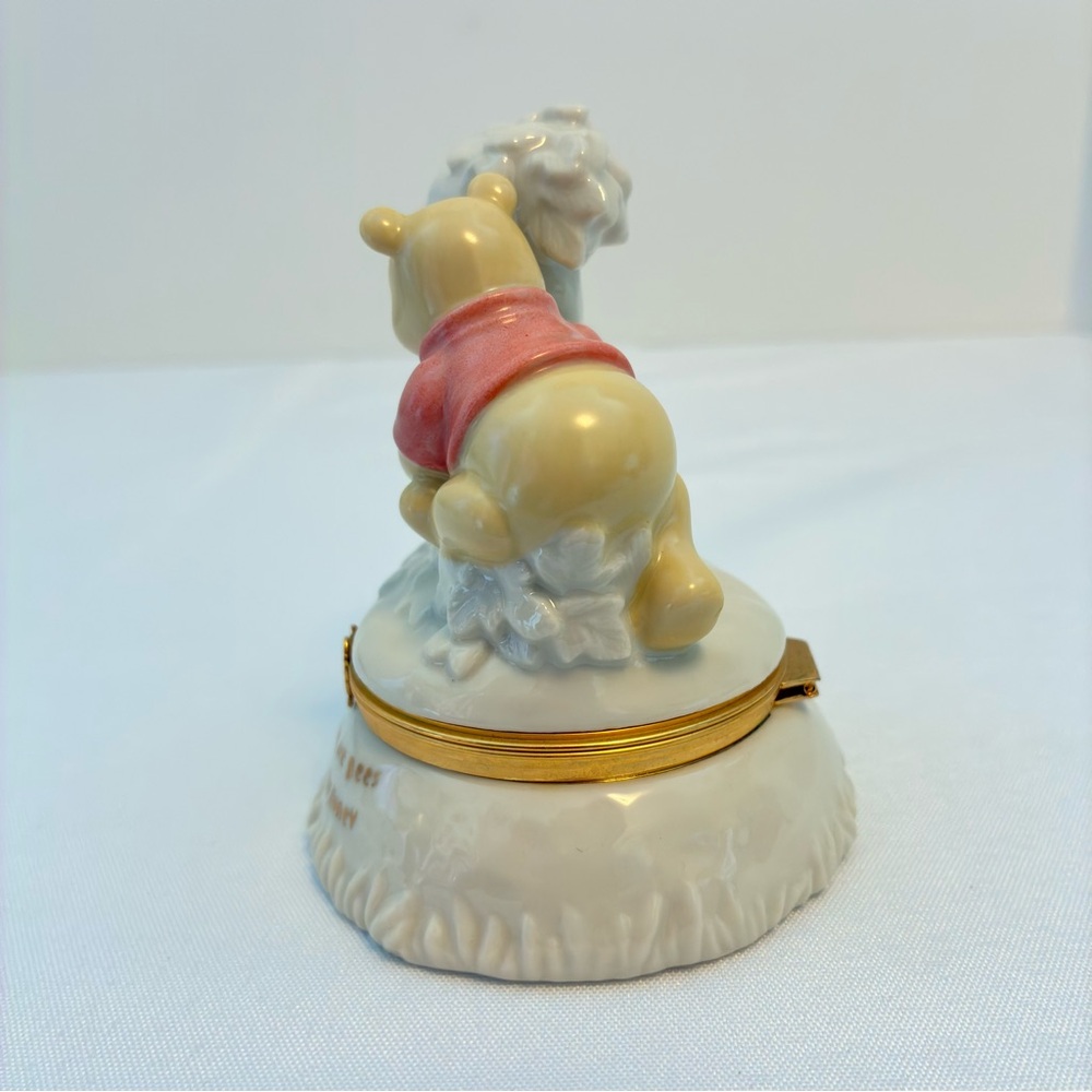 Lenox Treasures Disney Winnie the Pooh "Pooh's Treasure of Honey" Trinket Box - Picture 6 of 12